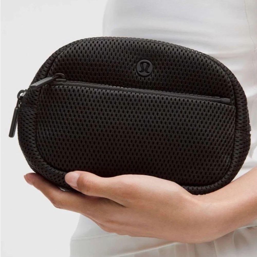 Lululemon City Essentials Pouch Knit Mesh